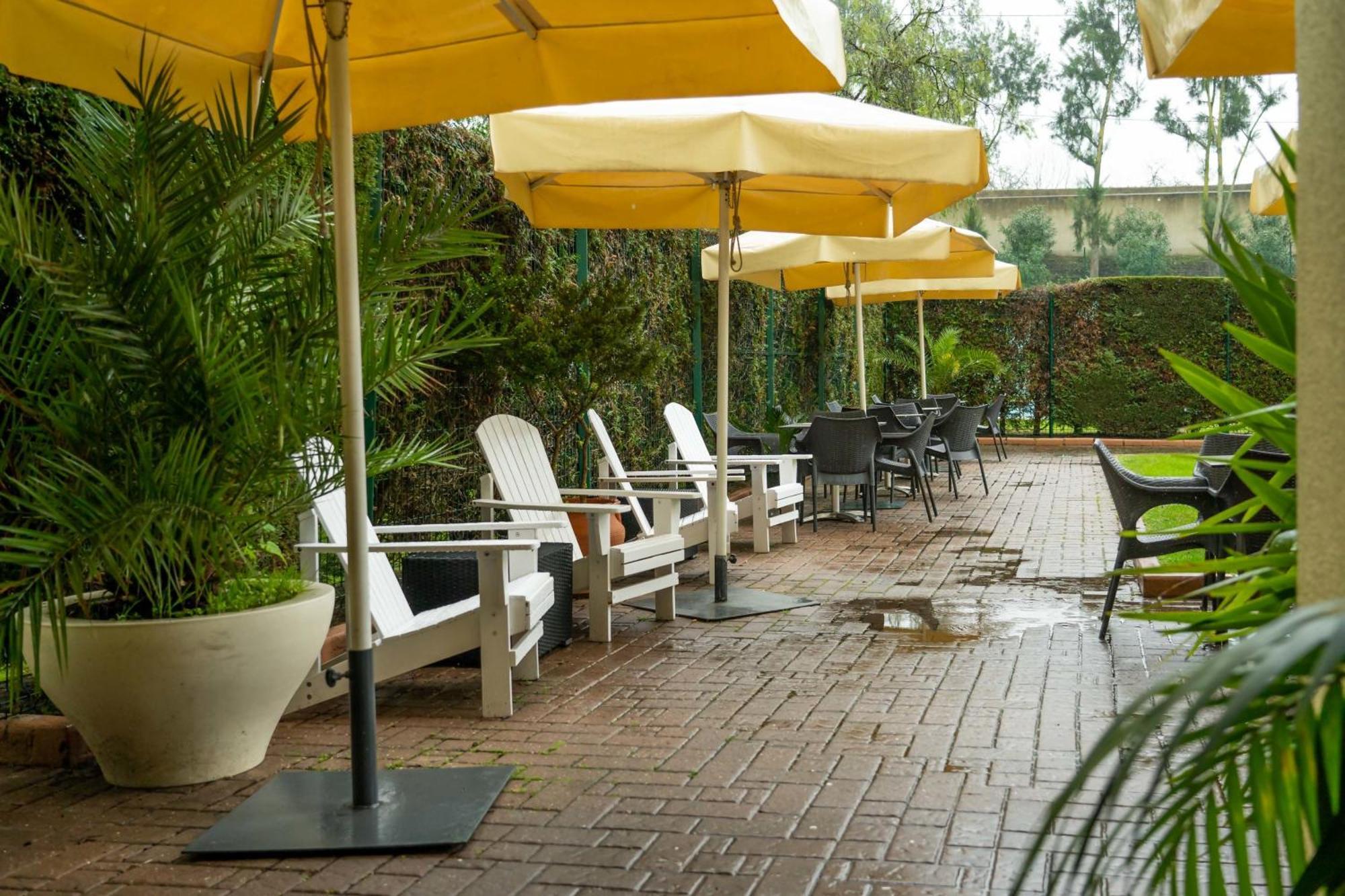 Apart T3 Com Piscina Tenis Ginasio E Parq Infant Lissabon Buitenkant foto