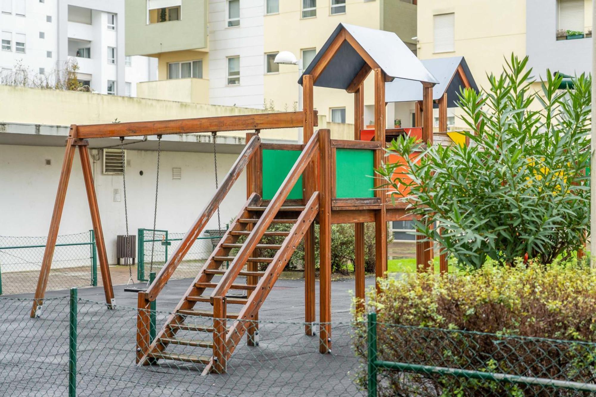 Apart T3 Com Piscina Tenis Ginasio E Parq Infant Lissabon Buitenkant foto